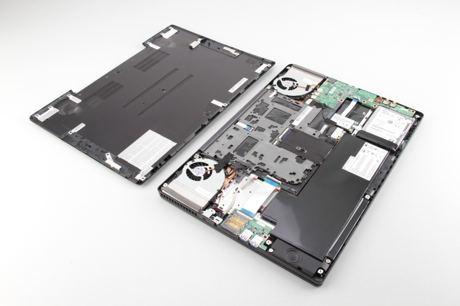 MSI GS70 Disassembly | MyFixGuide.com