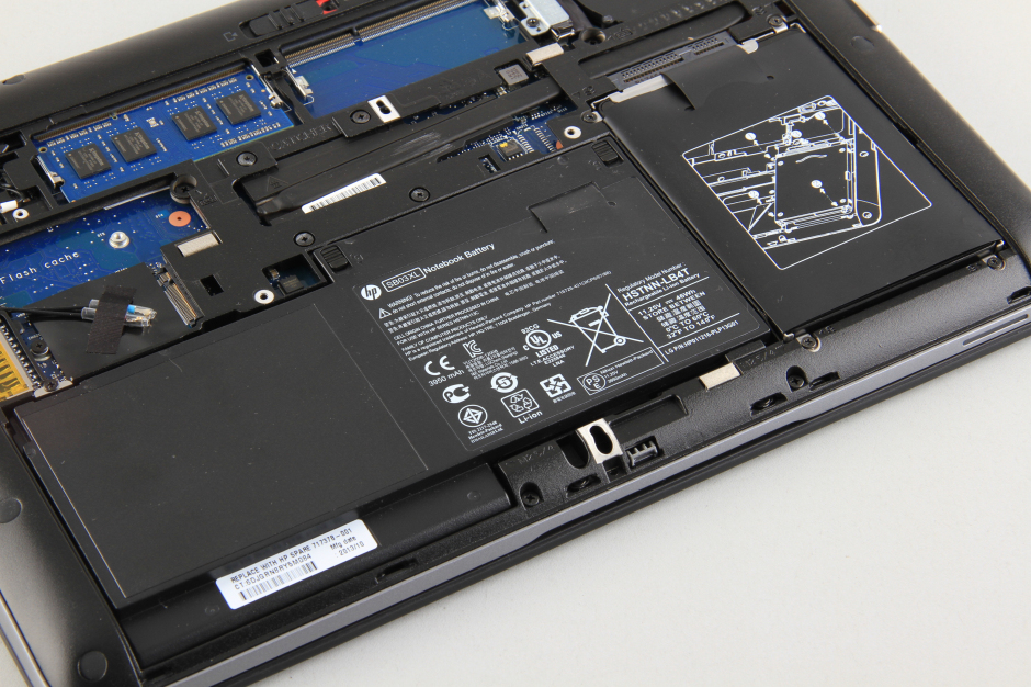HP EliteBook 820 G1 disassembly and SSD, RAM upgrade options