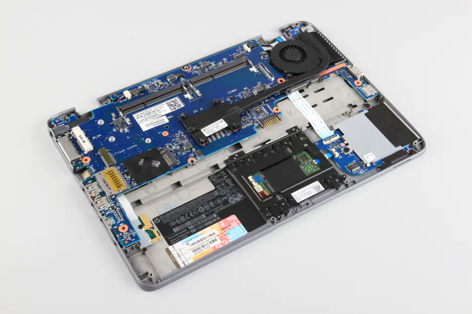 HP EliteBook 820 G1 Inside