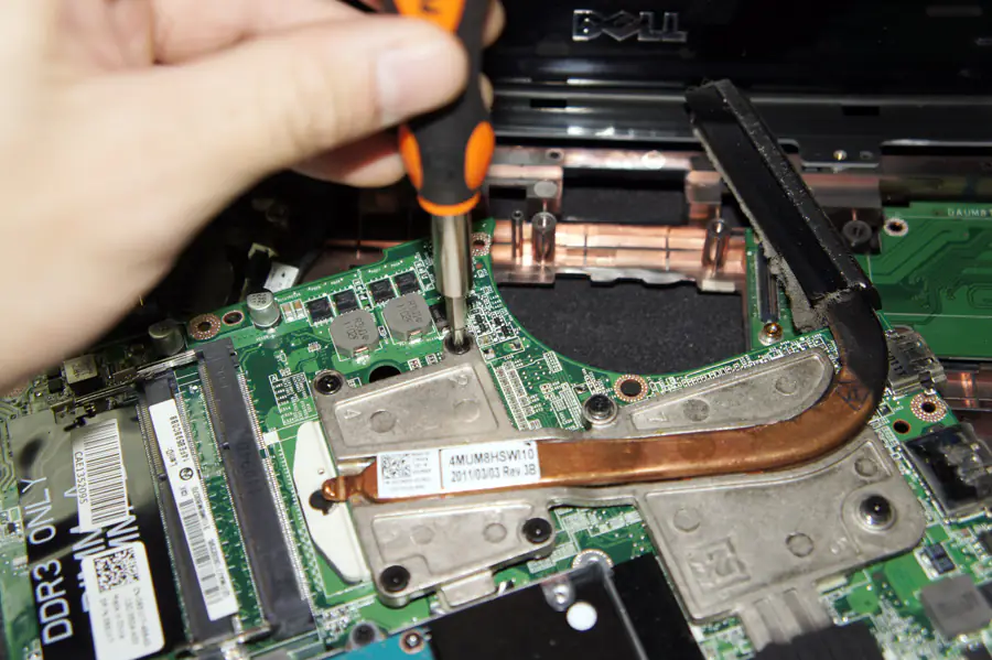 Remove the heat sink
