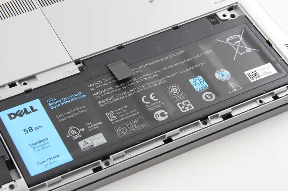 Dell Inspiron 17 7737 battery