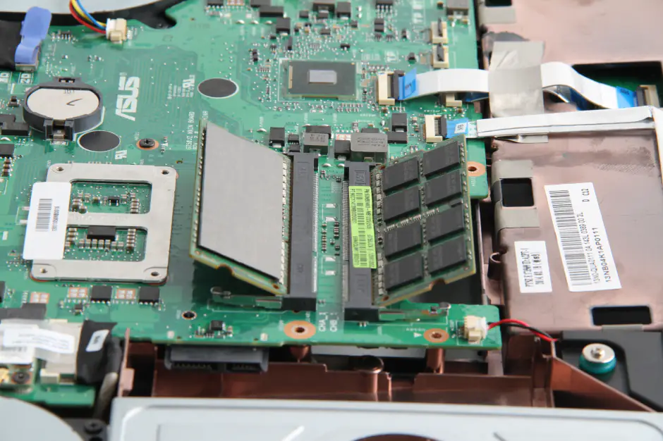 Remove the two memory modules