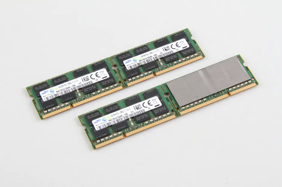 Four Samsung memory modules