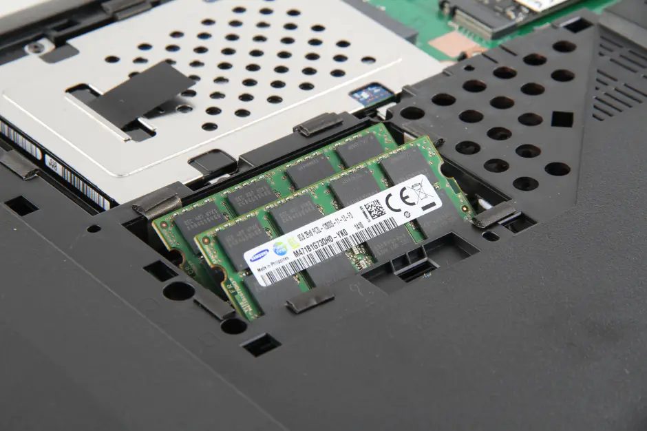 Remove the memory modules