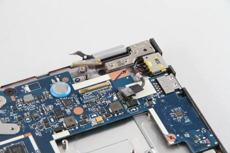 Disconnect the DC power jack cable