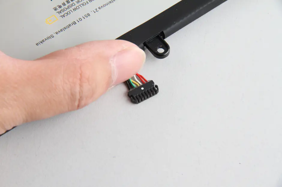 Battery connector