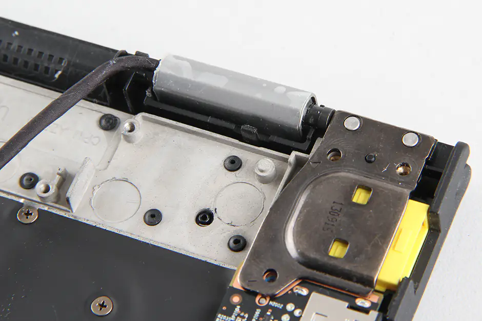 LCD hinge