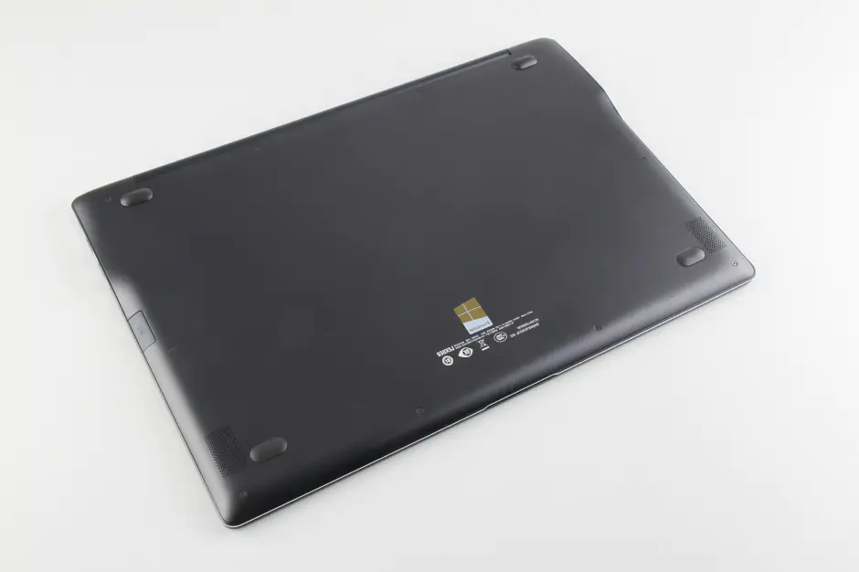 Remove all screws from the bottom case
