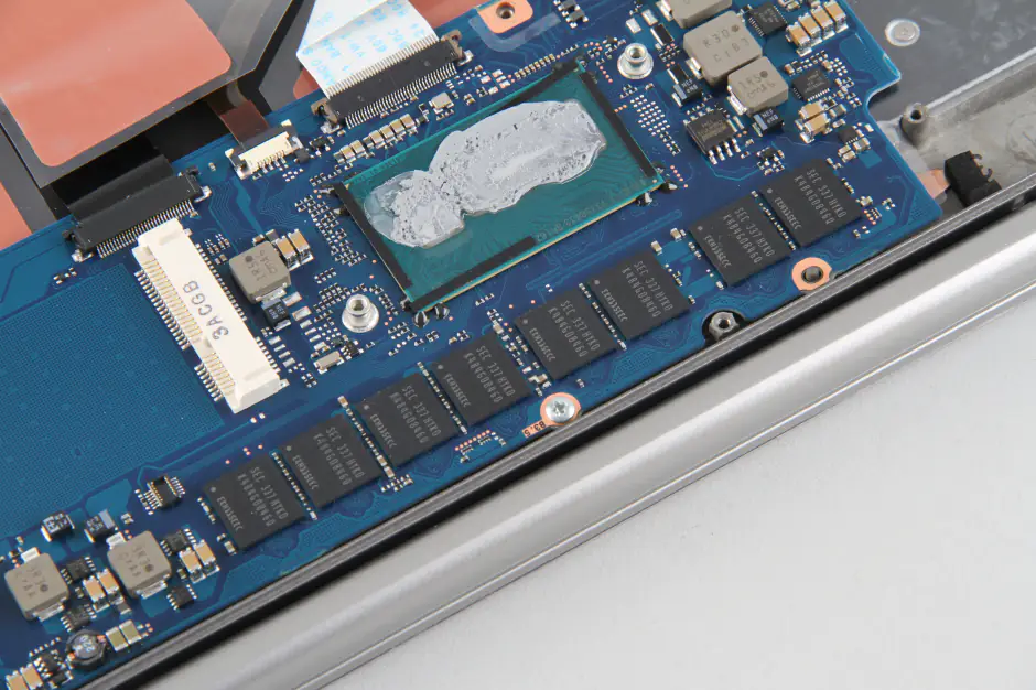 Intel processor and RAM chips