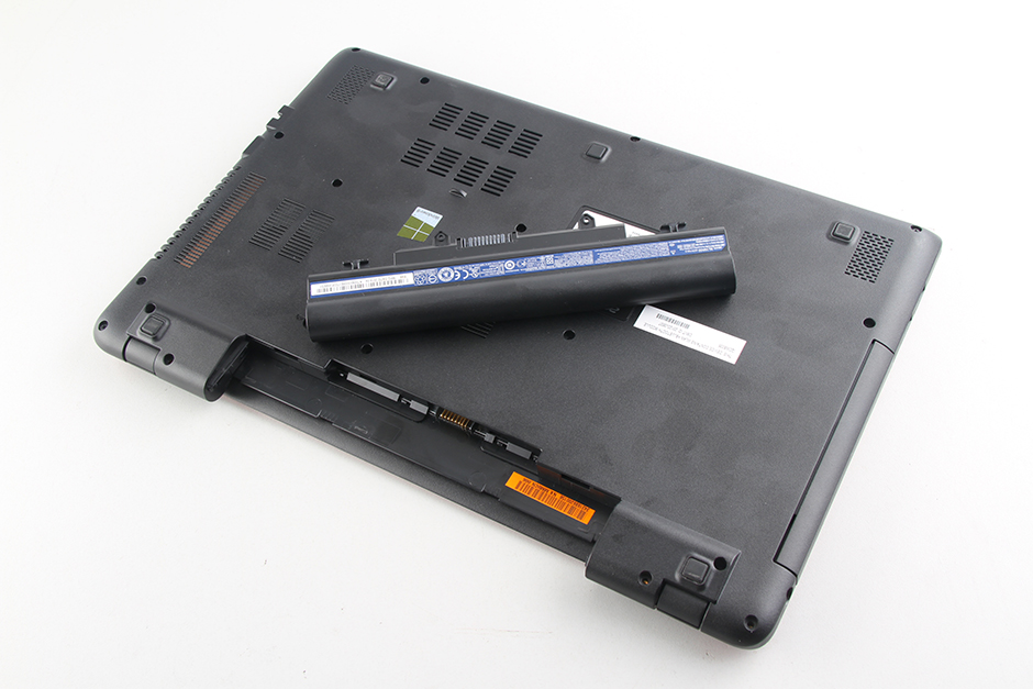 sprey Anlaşılır oksijen  Acer Aspire E15 E5-571G Disassembly and SSD, RAM, HDD upgrade guide |  MyFixGuide.com