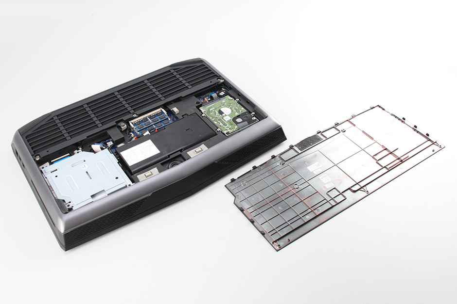 Dell Alienware 18 disassembly SSD, RAM, upgrade | MyFixGuide.com
