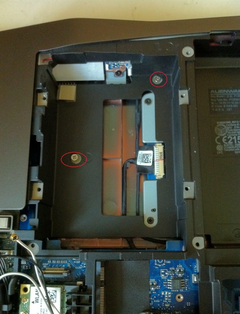 Dell-Alienware-M18x-Disassembly-12