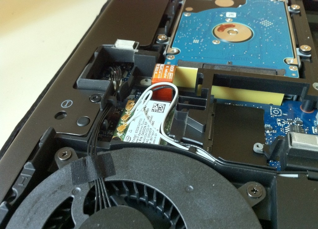 Dell-Alienware-M18x-Disassembly-9