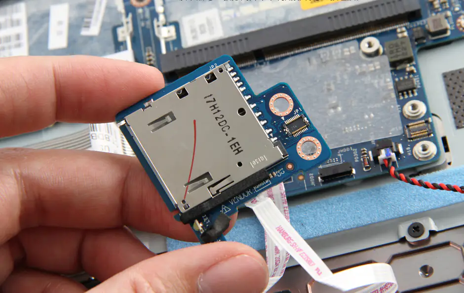 Card reader