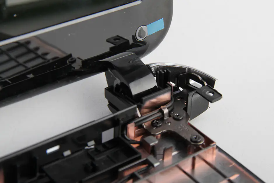 Display hinge