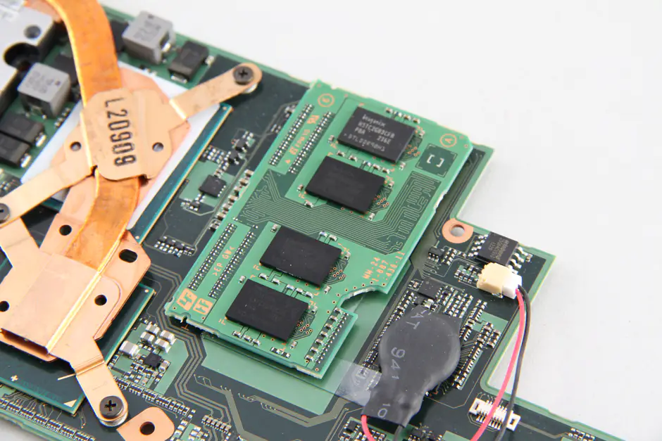 Remove the RAM module