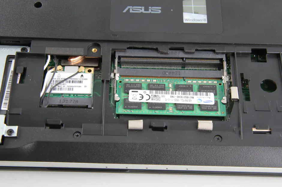 Remove the RAM module