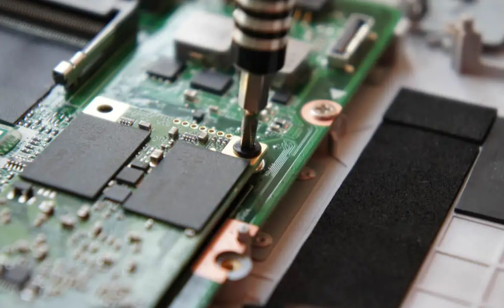 Remove the SSD