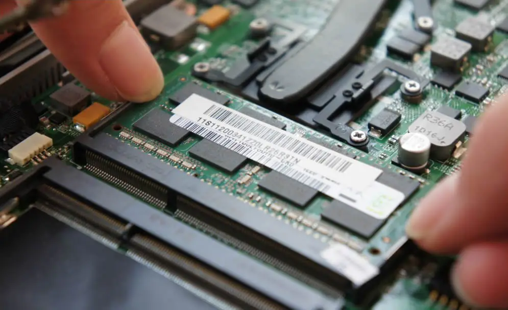 Remove the memory module