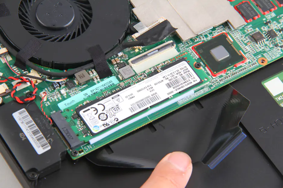 Remove the SSD