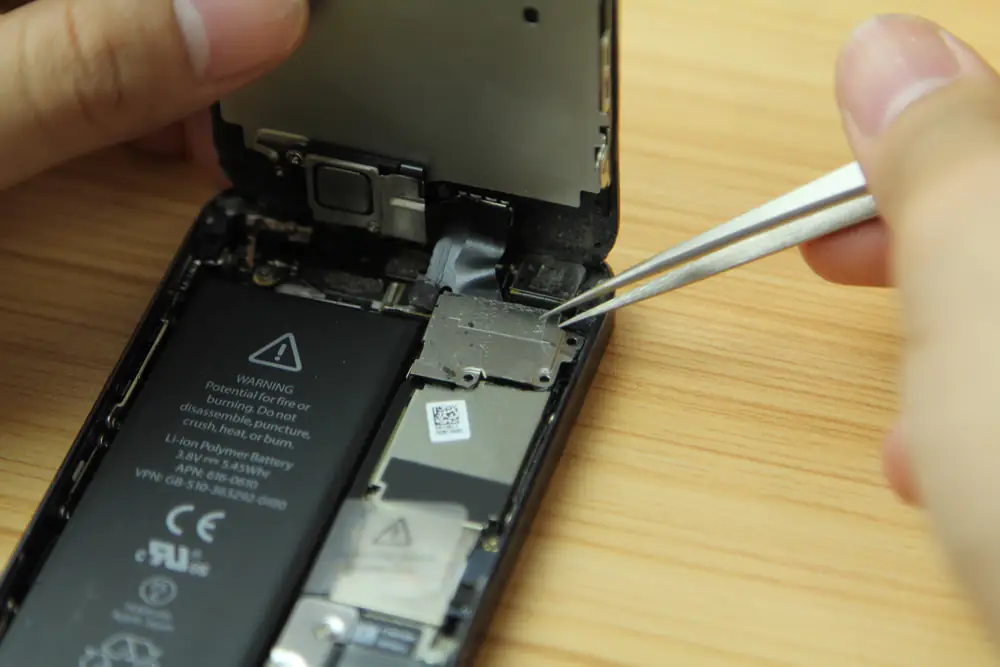 Remove the cable bracket