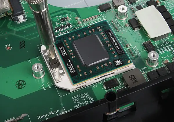 Open the processor socket switch