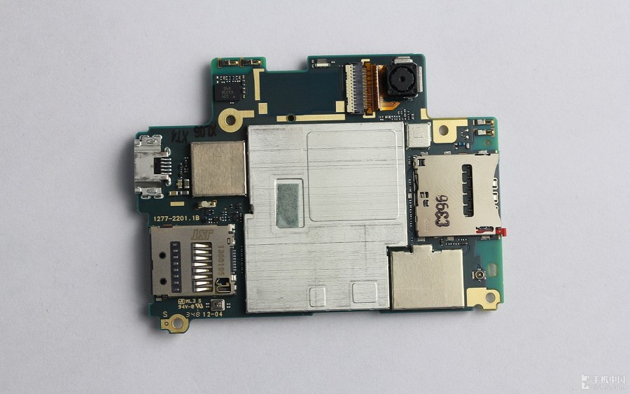 Sony-Xperia-Z2-Disassembly-15