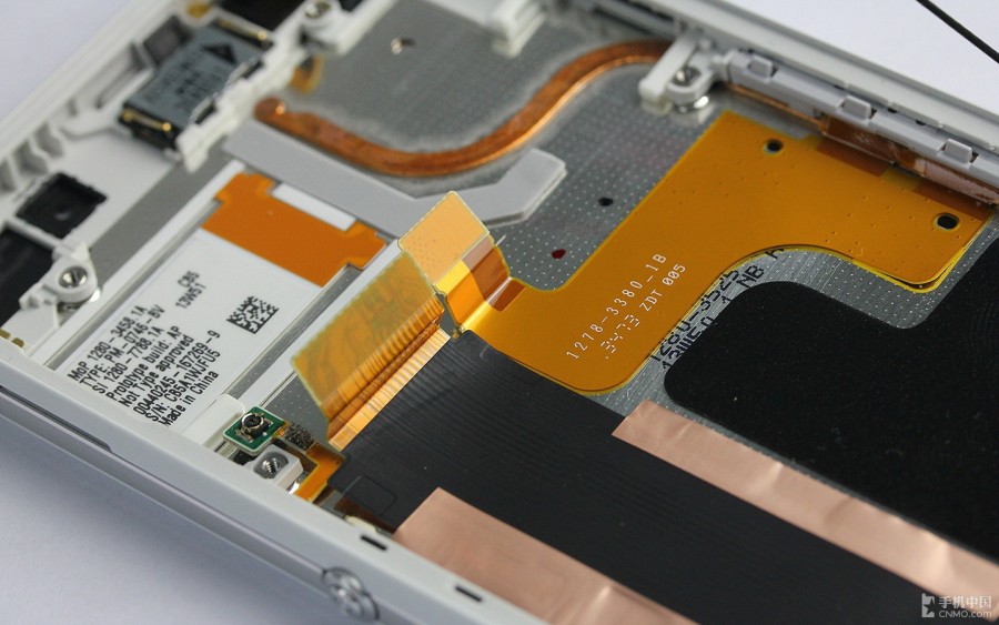 Sony-Xperia-Z2-Disassembly-20