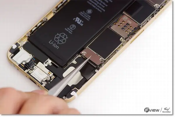Remove the metal shield from the power cable