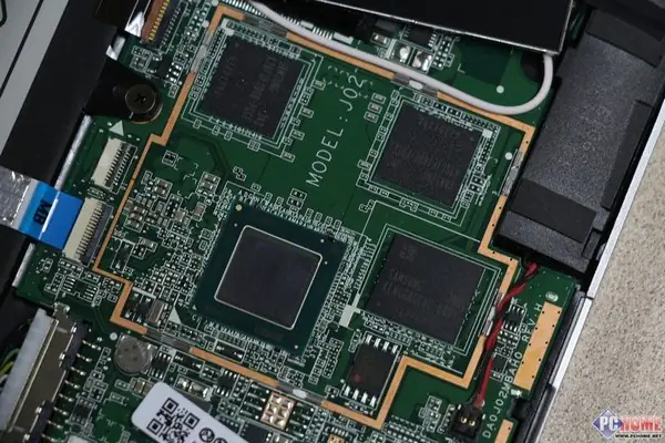 Samsung chips and an Intel Z2740 processor