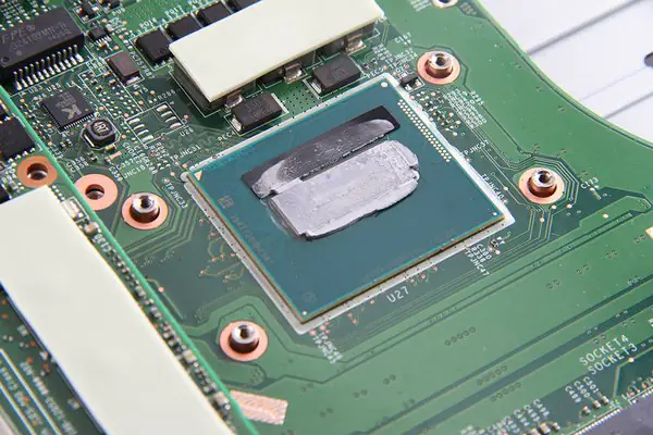 Intel Core i7-4710HQ processor