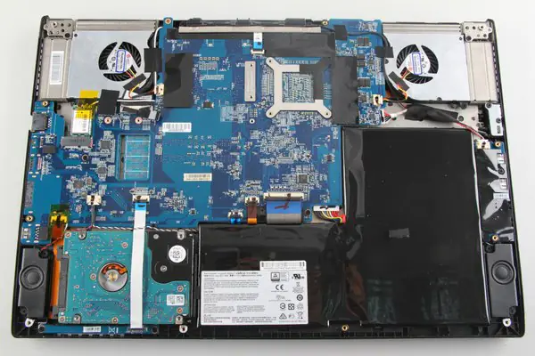 Close-up of the laptop after removing the palm rest
