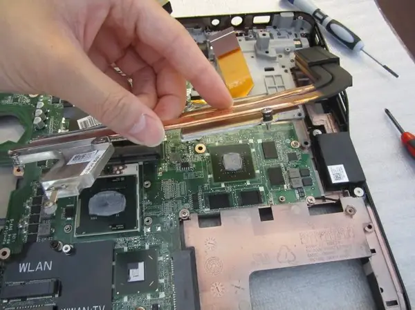 Remove the heat sink