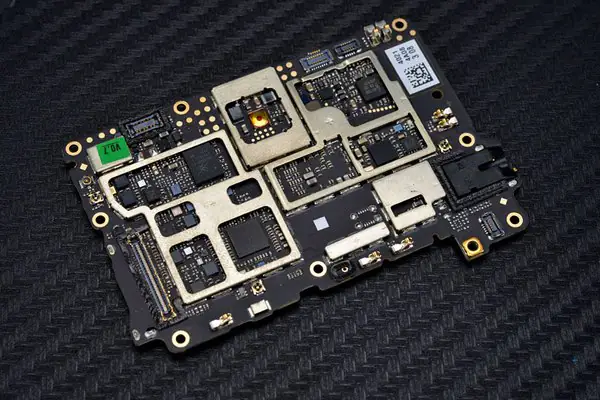 Chips on the motherboard