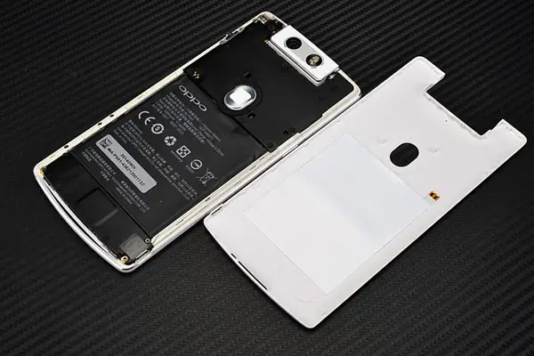 Internal components of the Oppo N3