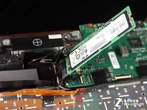 Remove the SSD
