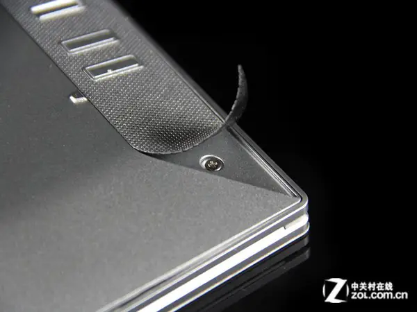 Hidden screws