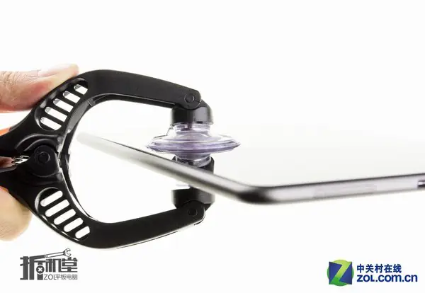 Use a suction cup to pry up the screen assembly