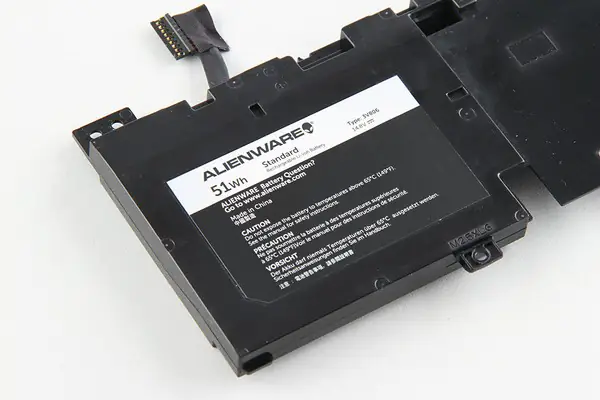3V806