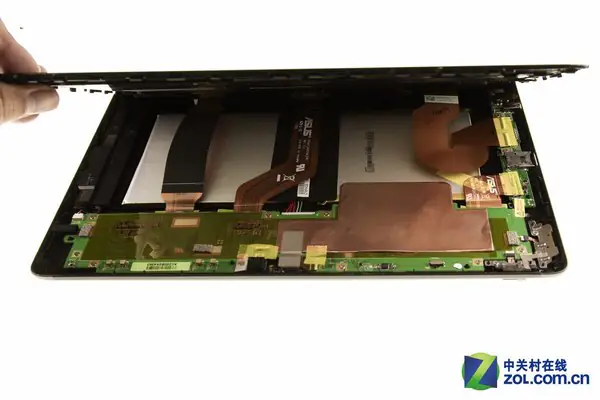 Disconnect the screen cable and touch cable