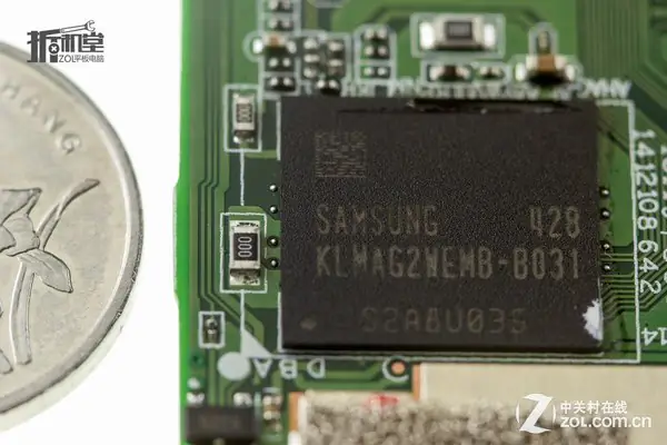 Samsung 16GB eMMC chip