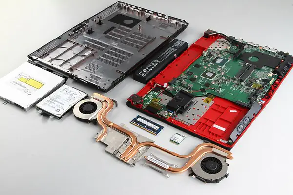 MSI GE62 internal parts