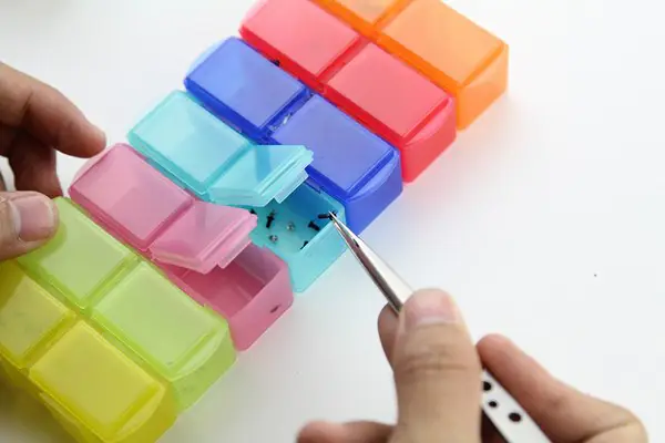 Screw storage box