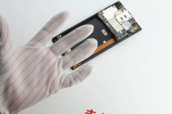 Antistatic gloves