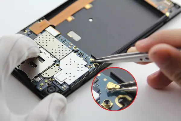 Connect the antenna