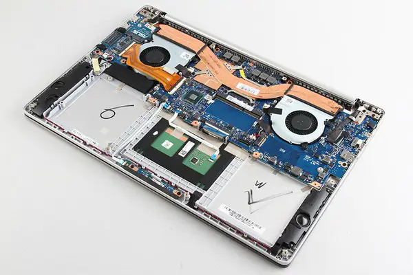 Asus UX501 internal structure