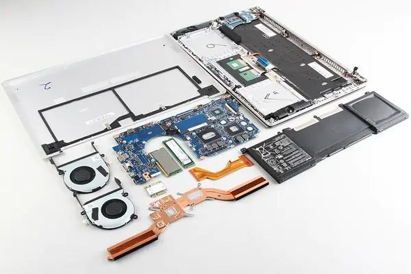 Asus UX501 internal parts