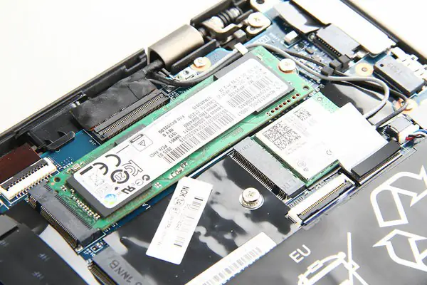 Remove the SSD