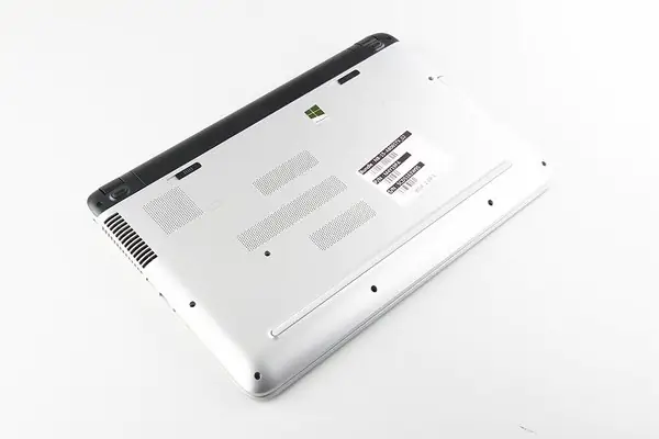 HP Pavilion 15-ab065tx