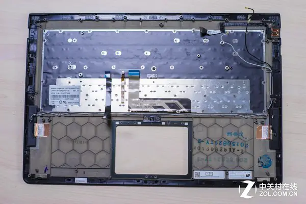 Lenovo Yoga 900 palm rest